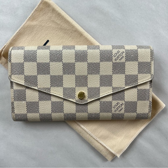 Louis Vuitton Damier Azure Wallet - Picture 2 of 9